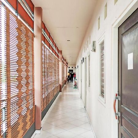 Chandra Graha Guesthouse Palu Buitenkant foto